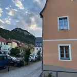 Апартаменты Cozy Castle - Moderne 69 Qm *