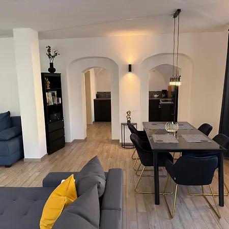 Апартаменты Cozy Castle - Moderne 69 Qm Кёнигштайн-ан-дер-Эльбе